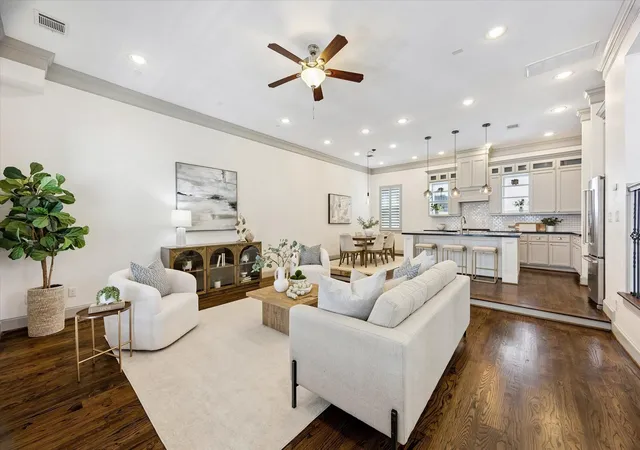 Photo 3 of Single family home for sale at 548 Allston St, Houston, TX 77007 | MLS# 62395531 | Listing updated on 2026-09-06