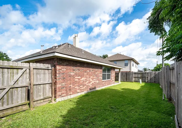 34th image of 8402 Coleus Ln, Baytown, TX 77521 | MLS# 46594337
