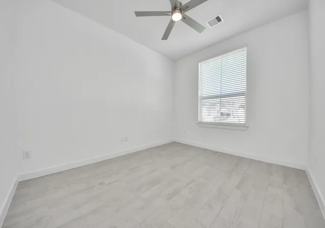 Photo 4 of Single family home for sale at 11739 Leafy Laurel Dr, Houston, TX 77066 | MLS# 95318997 | Listing updated on 2026-09-03