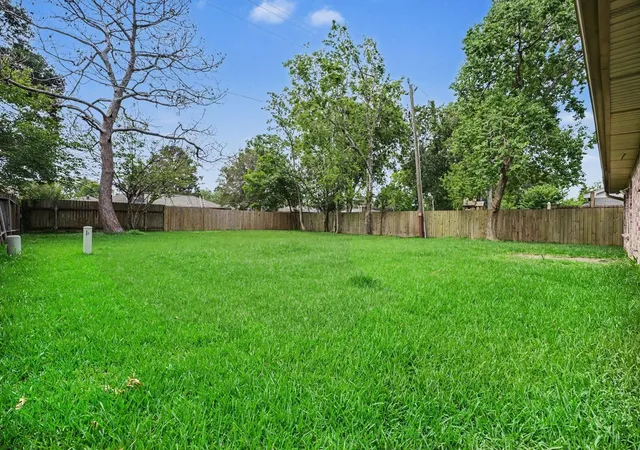Homes for sale in Friendswood, TX | 5127 Royal Pkwy, Friendswood, TX 77546 | MLS# 94478463
