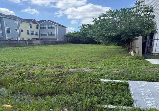 2nd image of 224 W 28th St, Houston, TX 77008 | MLS# 65377099