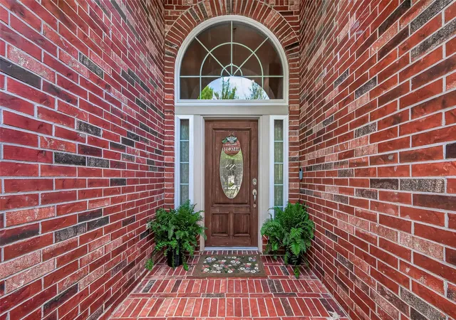 Photo 2 of Single family home for sale at 20818 Rose Crossing Ln, Spring, TX 77379 | MLS# 15612204 | Listing updated on 2026-09-19