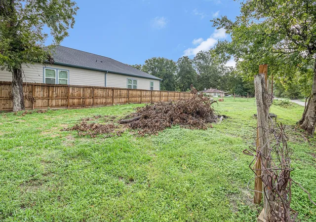 Photo 2 of Land for sale at 700 Rosie St, Houston, TX 77091 | MLS# 76239156 | Listing updated on 2026-06-19