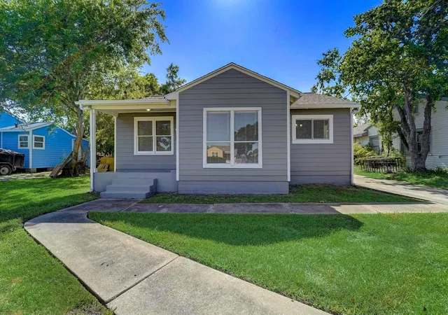 Photo 1 of Single family home for sale at 1420 Foreman St, La Marque, TX 77568 | MLS# 2800748 | Listing updated on 2026-09-20