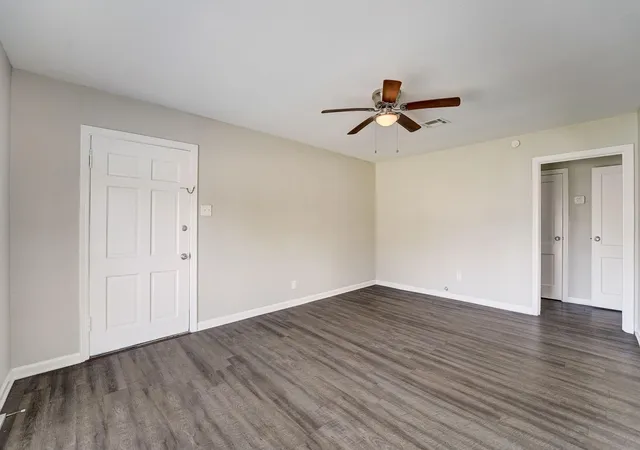 Photo 4 of Single family home for sale at 1420 Foreman St, La Marque, TX 77568 | MLS# 2800748 | Listing updated on 2026-10-10