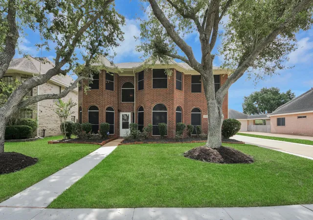 Homes for sale in Pasadena, TX | 4423 Tree Line Dr, Pasadena, TX 77505 | MLS# 10154730