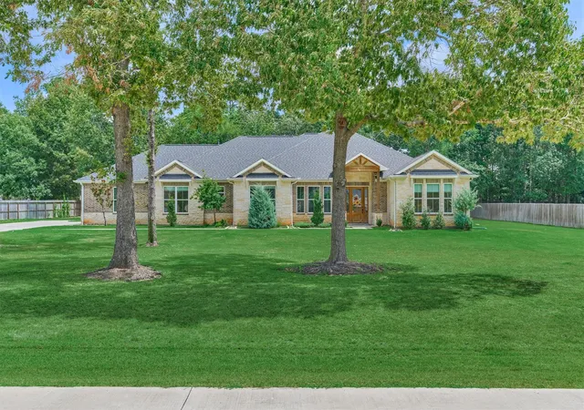 Photo 1 of Single family home for sale at 11767 Grand Harbor Blvd, Montgomery, TX 77356 | MLS# 14078408 | Listing updated on 2026-08-26