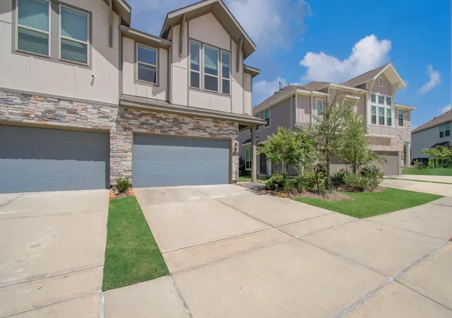 Photo 3 of Townhouse for sale at 21114 Castroville Way, Cypress, TX 77433 | MLS# 83167227 | Listing updated on 2026-09-08