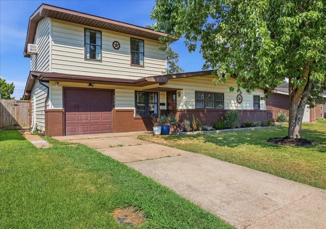 Photo 1 of Single family home for sale at 711 S 6th Street, Nederland, TX 77627 | MLS# 42061633 | Listing updated on 2026-09-20