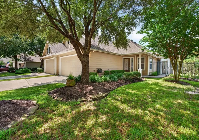 2nd image of 175 W Kentwick Pl, Conroe, TX 77384 | MLS# 86023965