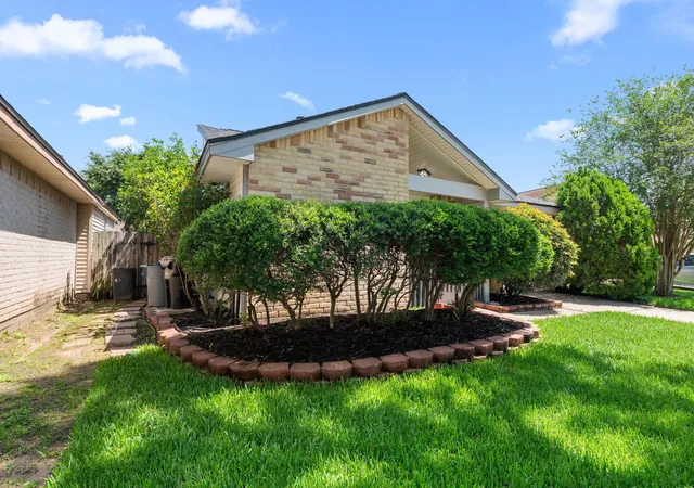 2nd image of 19414 Cypress Bay Ct, Katy, TX 77449 | MLS# 55409272