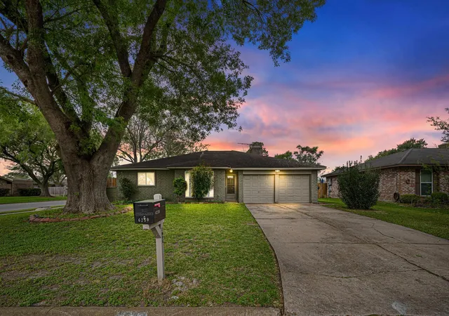 Homes for sale in Houston, TX | 6230 Knollwest Dr, Houston, TX 77072 | MLS# 70683182