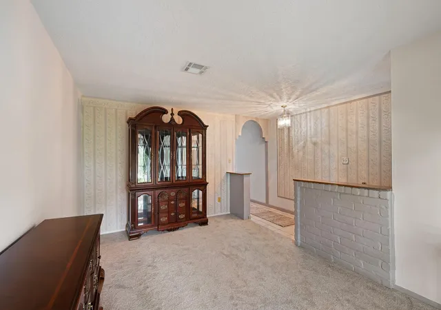 Photo 4 of Single family home for sale at 6230 Knollwest Dr, Houston, TX 77072 | MLS# 70683182 | Listing updated on 2026-09-07