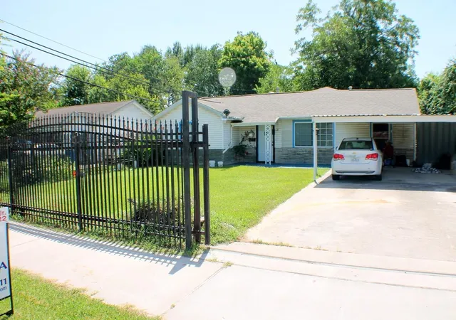 Photo 1 of Single family home for sale at 11125 Bentley St, Houston, TX 77093 | MLS# 39235020 | Listing updated on 2026-08-20