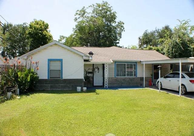 Photo 3 of Single family home for sale at 11125 Bentley St, Houston, TX 77093 | MLS# 39235020 | Listing updated on 2026-08-20