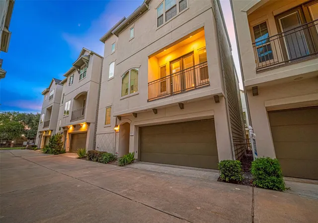 3rd image of 8225 Cambridge Street, Houston, TX 77054 | MLS# 79182933
