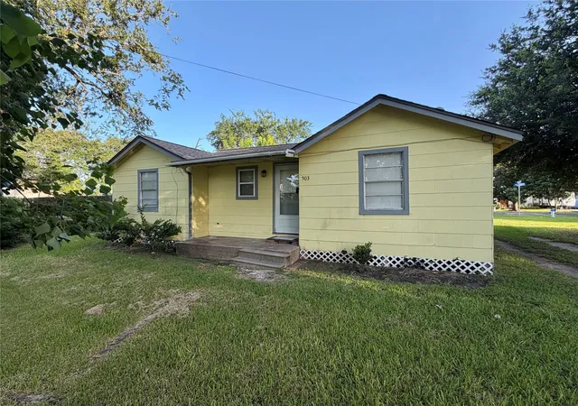 1st image of 503 Mckee St, Clute, TX 77531 | MLS# 10124317