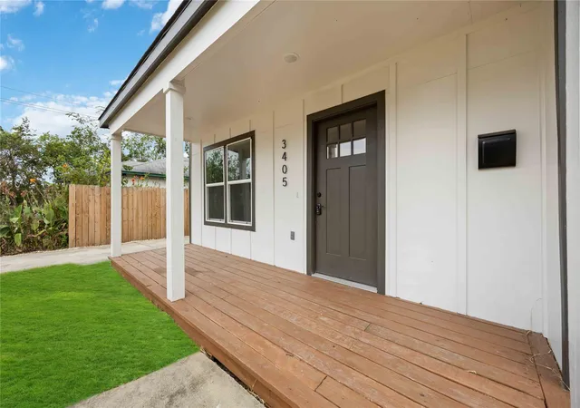 Photo 2 of Single family home for sale at 3405 Mount Pleasant St, Houston, TX 77021 | MLS# 18381066 | Listing updated on 2026-09-10