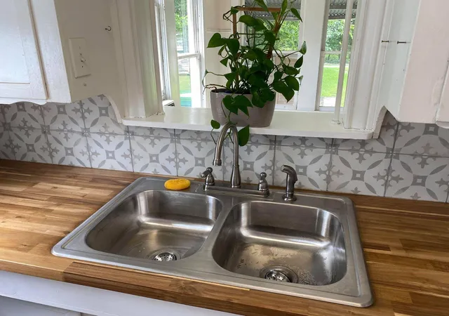Photo 3 of Single family home for sale at 921 Booth St, Houston, TX 77009 | MLS# 75351827 | Listing updated on 2026-09-04