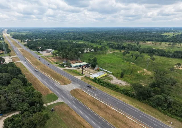 3rd image of 26962 Hwy 6, Hempstead, TX 77445 | MLS# 89050841