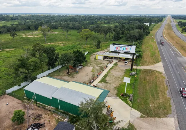 5th image of 26962 Hwy 6, Hempstead, TX 77445 | MLS# 89050841