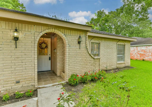 4th image of 11807 Sagecliff Dr, Houston, TX 77089 | MLS# 15815470