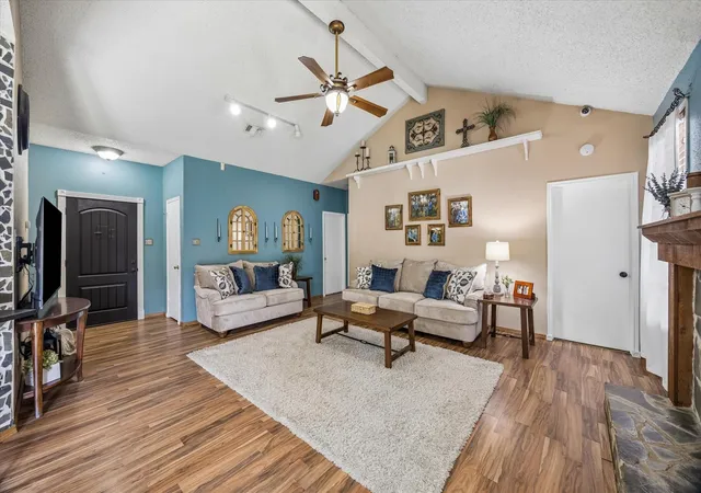 Photo 4 of Single family home for sale at 3115 Georgia Pine Dr, Spring, TX 77373 | MLS# 36464706 | Listing updated on 2026-10-09