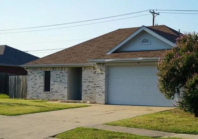 Photo 3 of Single family home for sale at 401 James Loop, Killeen, TX 76542 | MLS# 21764737 | Listing updated on 2026-02-26