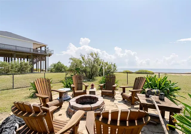 Photo 3 of Single family home for sale at 986 Dolly St, Gilchrist, TX 77617 | MLS# 67987954 | Listing updated on 2026-08-25