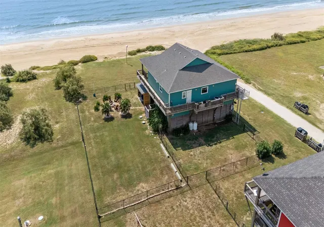 Photo 4 of Single family home for sale at 986 Dolly St, Gilchrist, TX 77617 | MLS# 67987954 | Listing updated on 2026-08-25