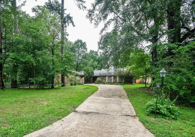 Photo 3 of Single family home for sale at 6702 Spring Leaf Dr, Spring, TX 77379 | MLS# 28411307 | Listing updated on 2026-09-14