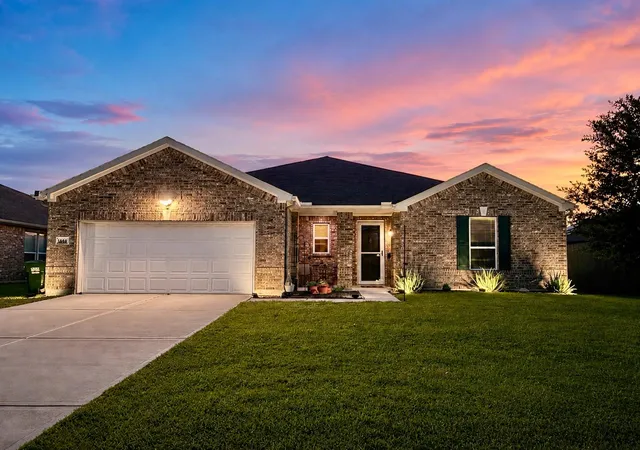 Photo 4 of Single family home for sale at 3502 Pentland Downs St, Pearland, TX 77584 | MLS# 66670690 | Listing updated on 2026-09-18