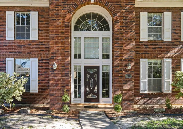 Photo 2 of Single family home for sale at 4712 Broadmoor Dr, League City, TX 77573 | MLS# 45787970 | Listing updated on 2026-07-24