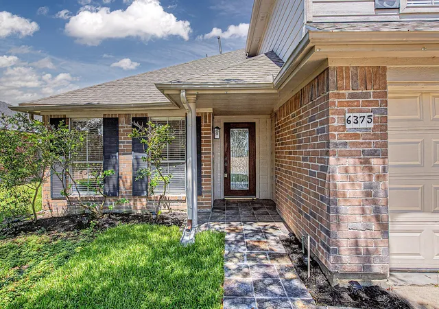 Photo 3 of Single family home for sale at 6375 Crossway Dr, Houston, TX 77084 | MLS# 29222788 | Listing updated on 2026-08-08