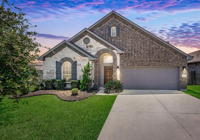 Photo 1 of Single family home for sale at 8707 W Crescent Lake Cir, Baytown, TX 77521 | MLS# 2806600 | Listing updated on 2026-08-24