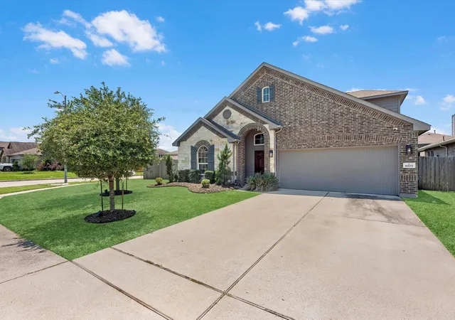 Photo 2 of Single family home for sale at 8707 W Crescent Lake Cir, Baytown, TX 77521 | MLS# 2806600 | Listing updated on 2026-08-24