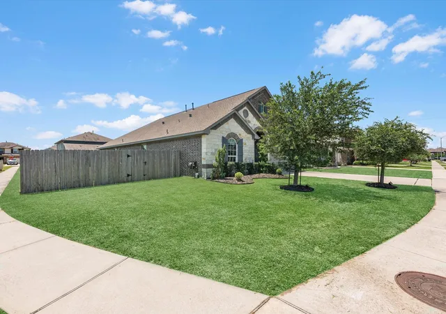 Photo 3 of Single family home for sale at 8707 W Crescent Lake Cir, Baytown, TX 77521 | MLS# 2806600 | Listing updated on 2026-08-24