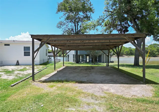 5th image of 210 W Lakeview Wood, Onalaska, TX 77360 | MLS# 96794073