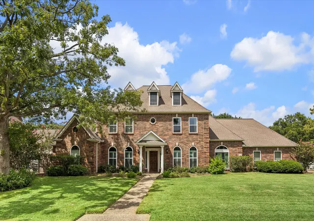 Photo 2 of Single family home for sale at 20002 Sky Holw Ln, Katy, TX 77450 | MLS# 67162069 | Listing updated on 2026-09-13