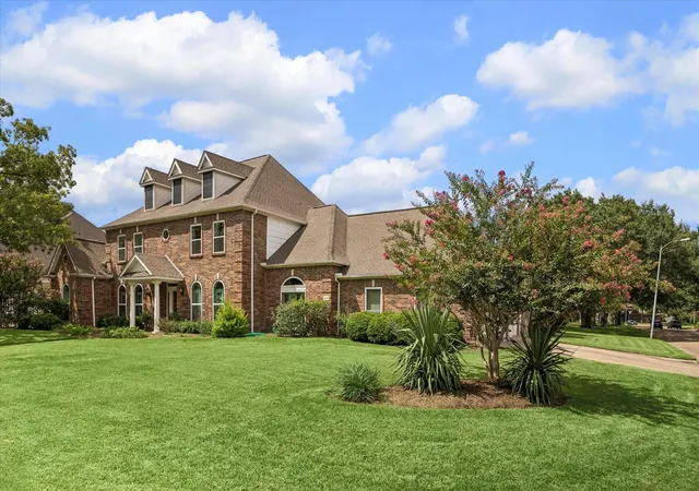 Photo 3 of Single family home for sale at 20002 Sky Holw Ln, Katy, TX 77450 | MLS# 67162069 | Listing updated on 2026-09-13