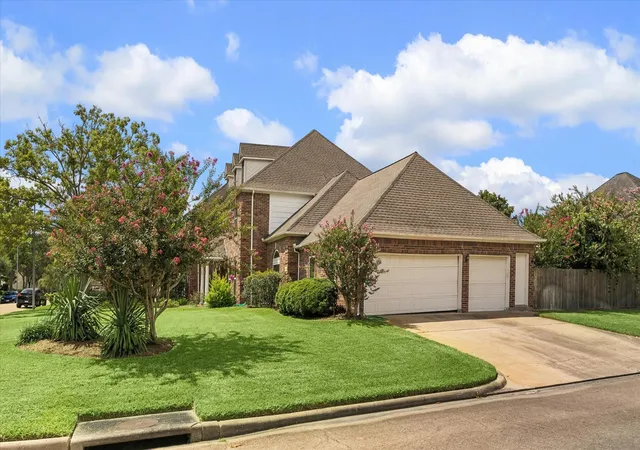Photo 3 of Single family home for sale at 20002 Sky Holw Ln, Katy, TX 77450 | MLS# 67162069 | Listing updated on 2026-09-13