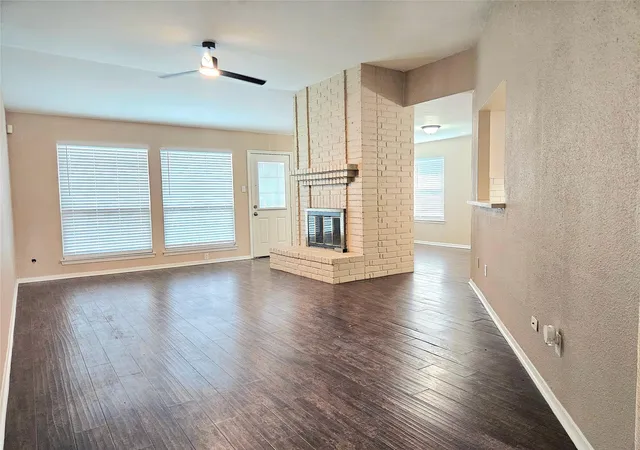 Photo 3 of Sale Pending at 4231 Southchase Ln, Houston, TX 77014 | MLS# 28764895 | Listing updated on 2026-09-28