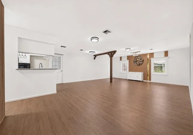 5th image of 1914 Oaklawn St, Sugar Land, TX 77498 | MLS# 73560014