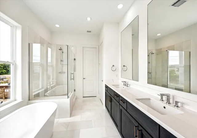 5th image of 1008 Golden Nectar, Houston, TX 77008 | MLS# 81560935