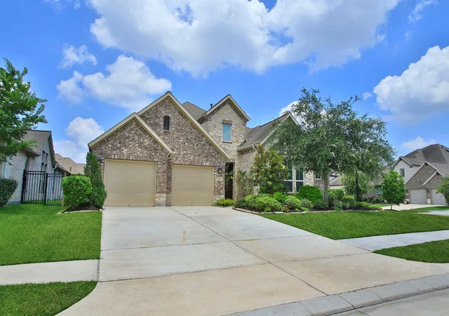 Photo 2 of Single family home for sale at 28229 Beckwood Dr, Spring, TX 77386 | MLS# 51735256 | Listing updated on 2026-08-21