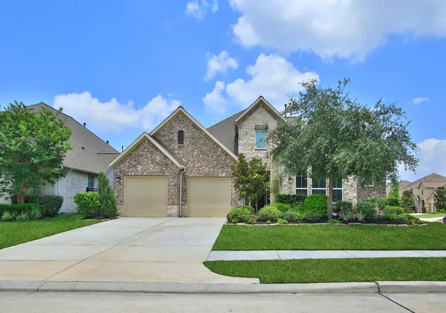 Photo 3 of Single family home for sale at 28229 Beckwood Dr, Spring, TX 77386 | MLS# 51735256 | Listing updated on 2026-08-21