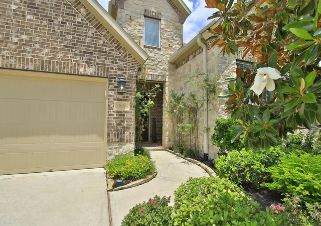 Photo 4 of Single family home for sale at 28229 Beckwood Dr, Spring, TX 77386 | MLS# 51735256 | Listing updated on 2026-08-21
