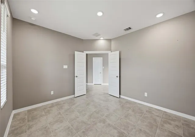 Photo 4 of Single family home for sale at 1239 Cascade Hills Dr, Rosharon, TX 77583 | MLS# 85597341 | Listing updated on 2026-08-08