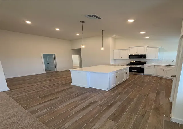 Photo 4 of Sale Pending at 13202 Hayden Peak Dr, Iowa Colony, TX 77583 | MLS# 55283616 | Listing updated on 2026-09-07