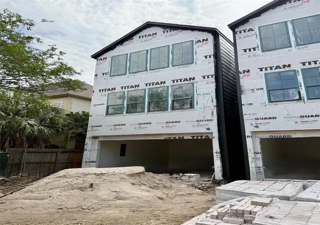 Photo 3 of Single family home for sale at 2413 Brun St #A, Houston, TX 77019 | MLS# 73142561 | Listing updated on 2026-09-11